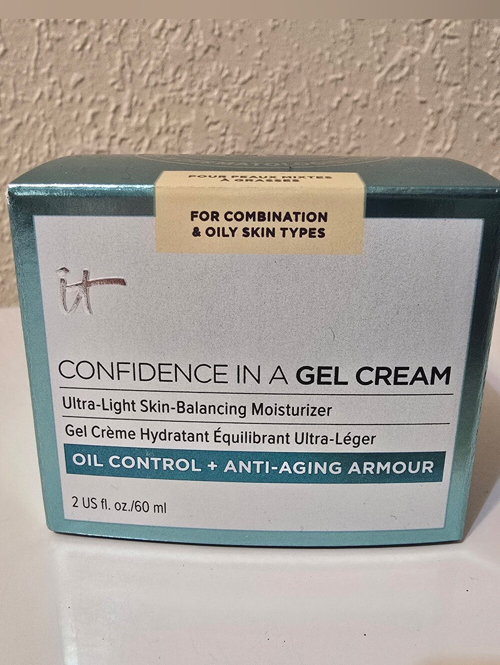 It Cosmetics Confidence In a Gel Cream 2 Oz.